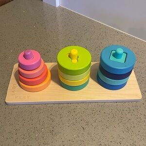 Lovevery Twist and Pivot Pattern Puzzle